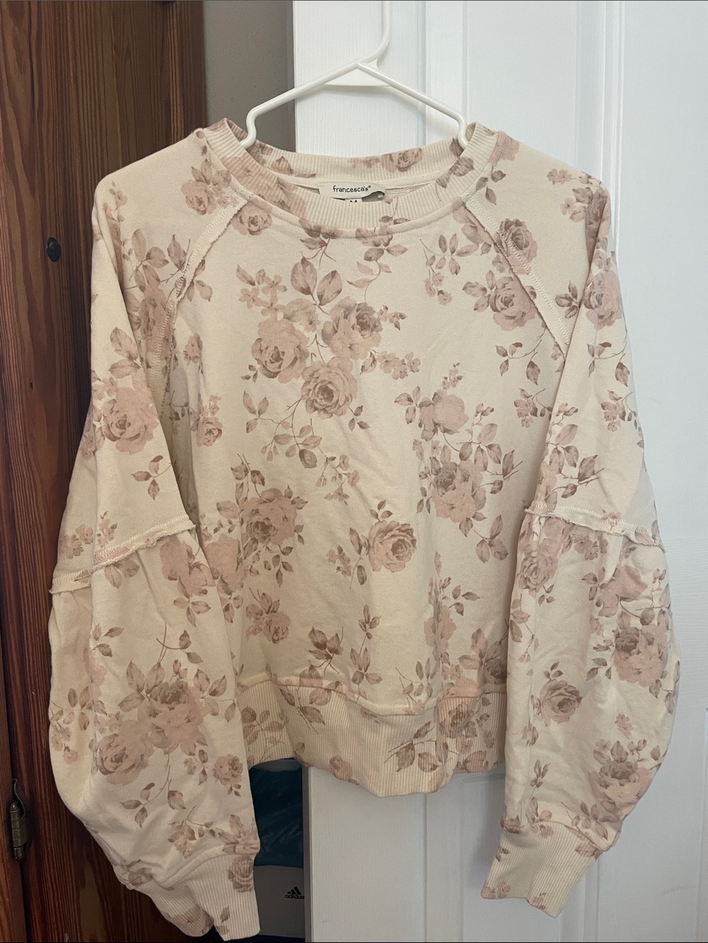 Francesca's Collections Cream Sweatshirt with Dusty Pink Floral Print